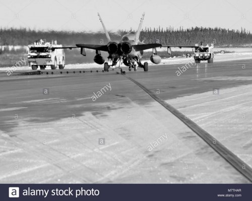 cf-18-hornet-at-fol-oct-2007-inuvik-northwest-territories-firefighting-M7THAR.jpg