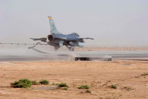 F-16_field_arrestment.jpg