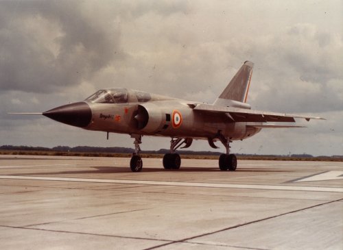 Dassault_Mirage_F2.jpg
