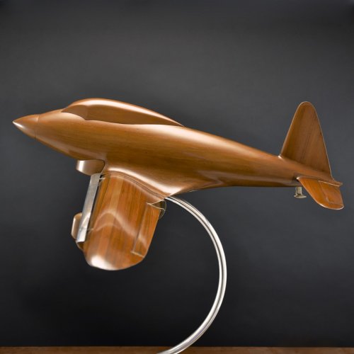 bentleys_aeronautical_walnut-wind-tunnel-model_06_1.jpg