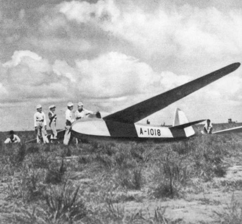 Japanese Gliders of WW2 01.jpg