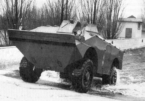 M4  №01 Vehicule de l'Avant Blinde VAB p.06_cr.jpg