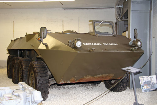 Mowag_Shark_Schwerer_Waffenträger 21297137163_c8f2d34baa_o.jpg