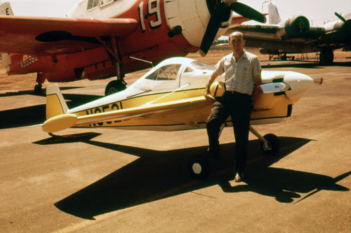 zJohn Alford and Homebuilt N352L in front of TBM N9596C 19E Aug-1962.jpg