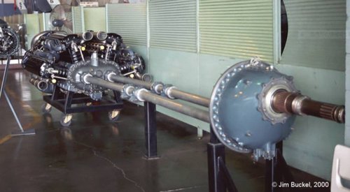 engine and propeller drive shaft.JPG