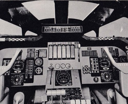 CL-823 COCKPIT.jpg