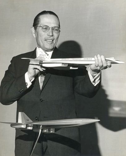 1964_Braniff_File_Photo_Charles_E_Beard_SST_Models.jpg