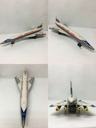 toy airliner.jpg