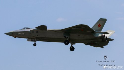 J-20A 2017 + pylons.jpg