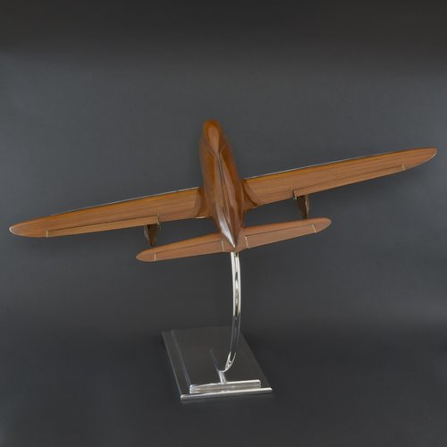 bentleys_aeronautical_walnut-wind-tunnel-model_04_2.jpg