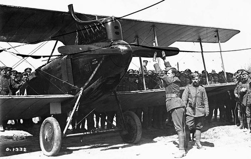 Captured-German-DFW-built-DFW-C-V---reconnaissance-aircraft-which-landed-inside-Canadian-lines...jpg