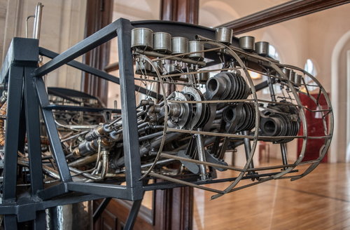 Avion III engine arms.jpg