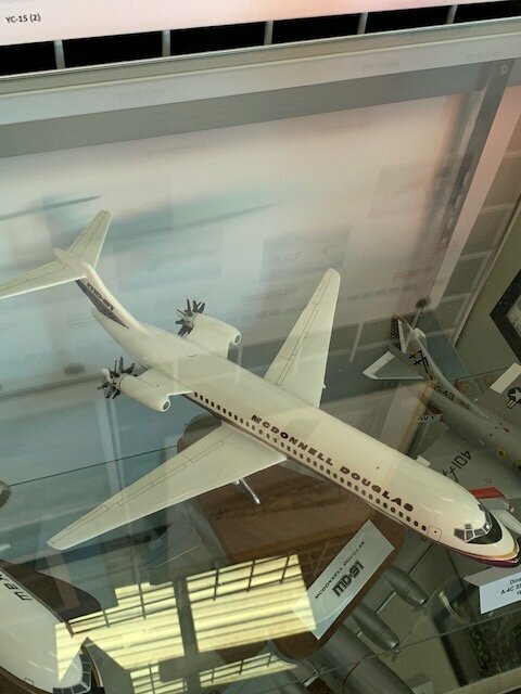 McDonnell Douglas MD-91 desktop model.jpg