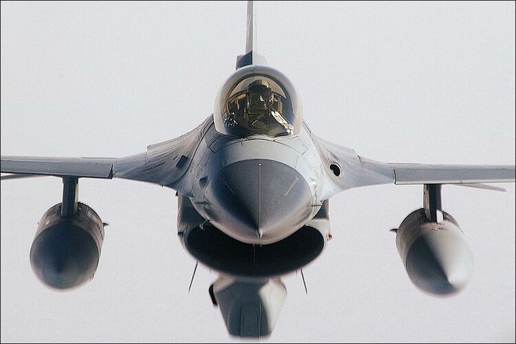 f-16-fighting-falcon-head-on-view-photo-print-14.jpg