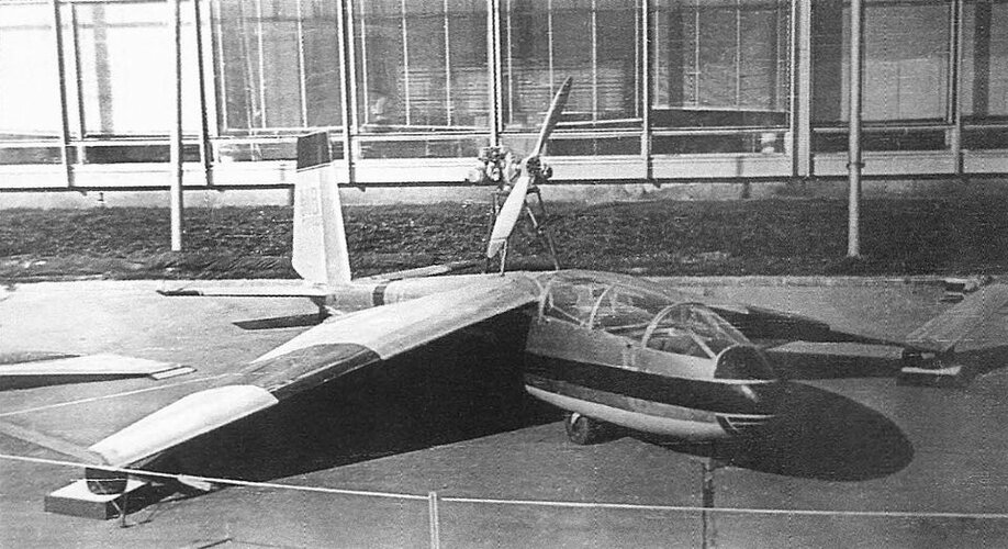 ekranoplan ES-2M derived from L-13 Blanik glider.jpg