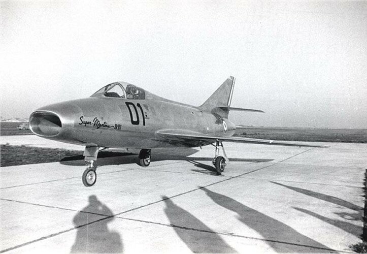 Dassault Super-Mystère B1 Melun-Villaroche 1955.jpg