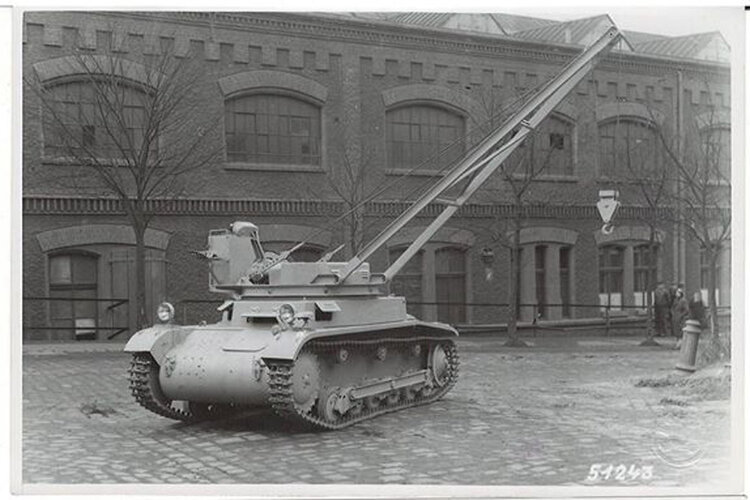 Kranpanzer II.jpg