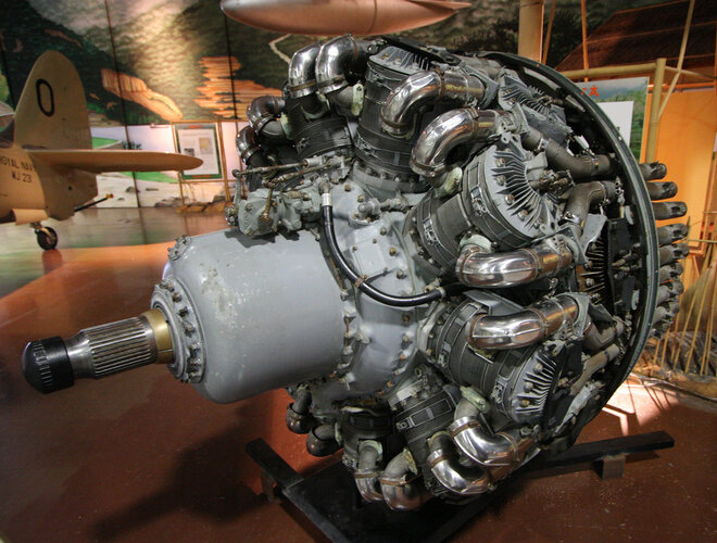 Centaurus engine.jpg