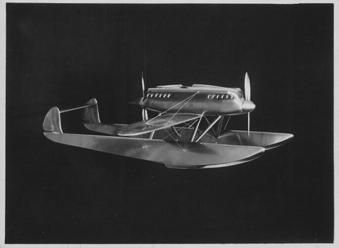 1927 Dornier Entwurf eines Rennflugzeuges aus dem Jahre 1927, der eine Studie zum Schneiderpok...jpg