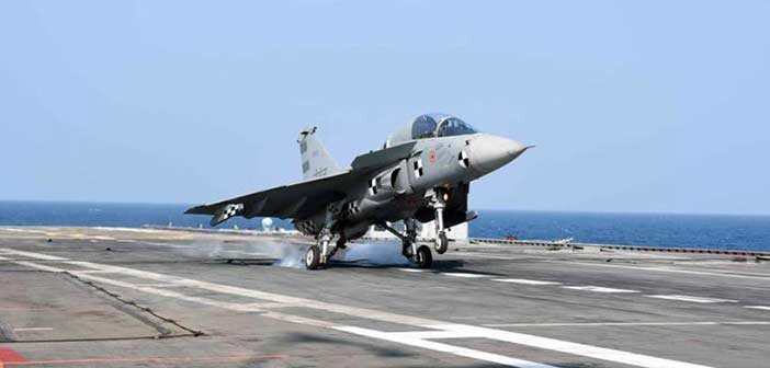 LCA-Tejas-INS-Vikramaditya-Navy-DRDO-5.jpg