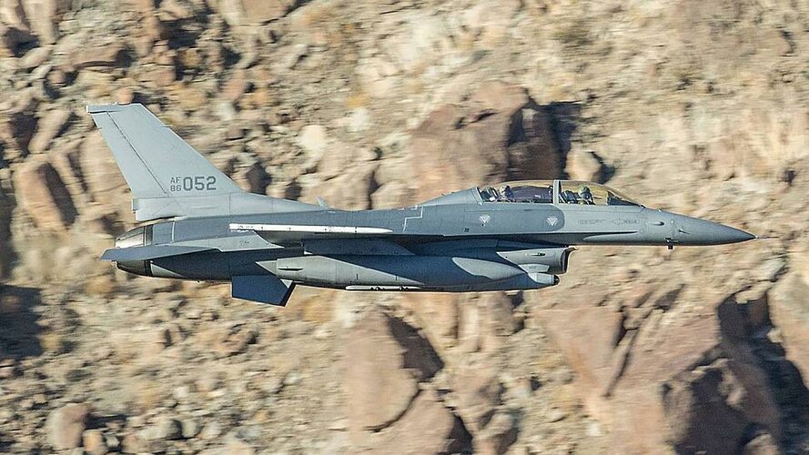 F-16D 86-0052.jpg