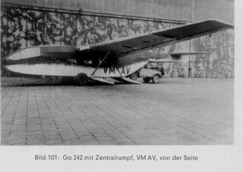 Go-242_Zentralrumpf_01.JPG