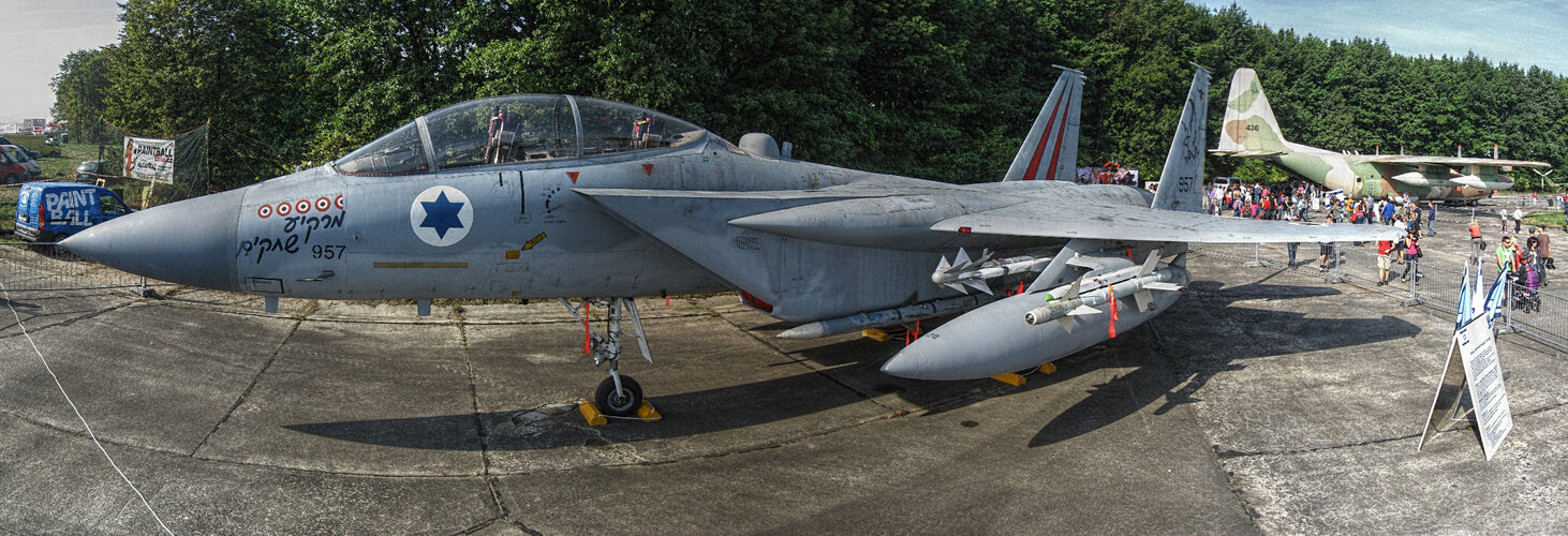 Israeli_Air_Force_F-15D_Baz_957_1.jpg