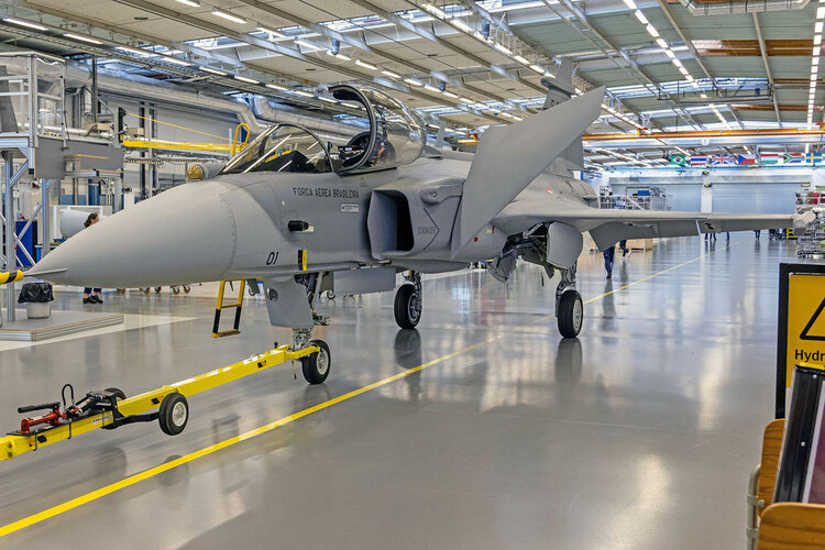 gripen-e-fab-01.jpg