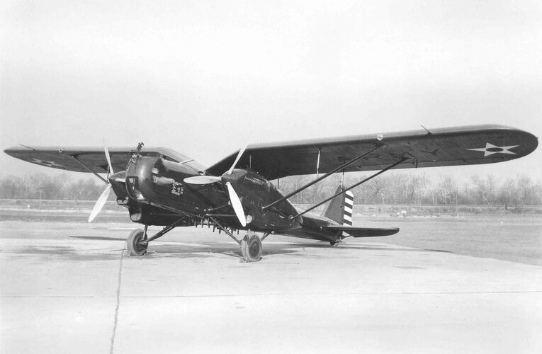 Douglas_Y1B-7_on_the_ground.jpg