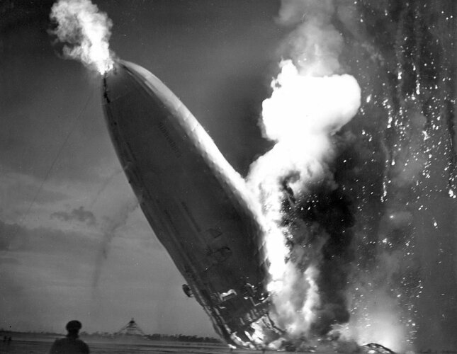 HISTORIA+Hindenburg.jpg
