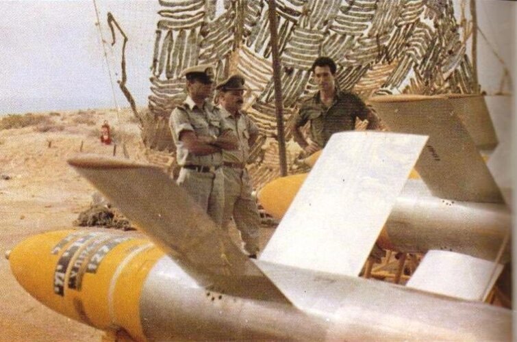 Commander_in_chief_of_the_Israeli_navy_at_the_Luz_missiles_test_site.jpg
