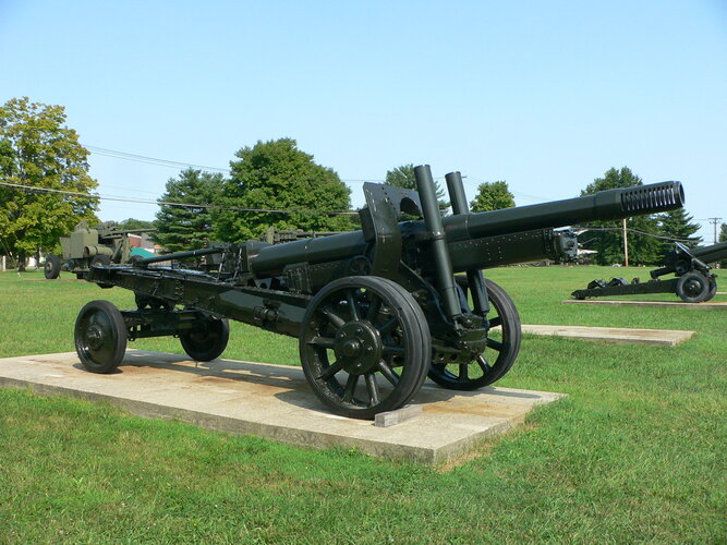 152_mm_howitzer-gun_M1937_(ML-20)_1.jpg