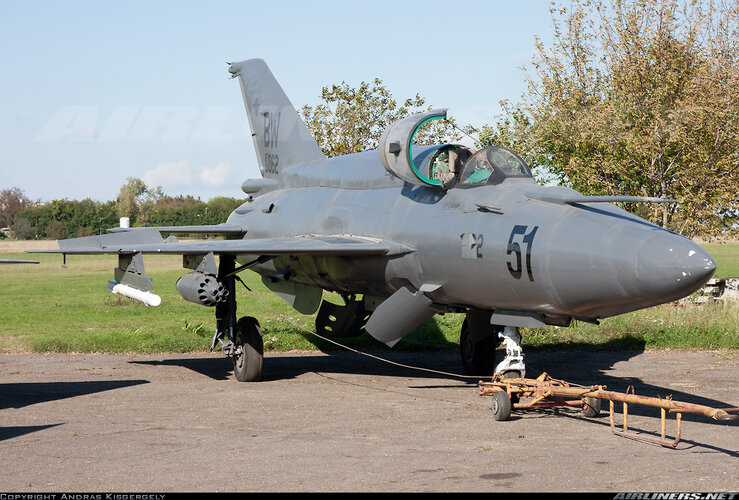 USAF MiG-21bis (04-062, ex-HuAF) at Budaors (21 September 2014).jpg