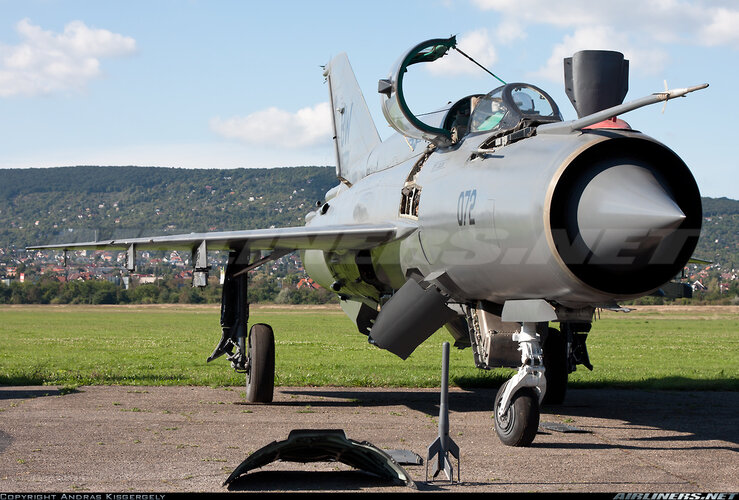 USAF MiG-21bis (04-072, ex-HuAF) at Budaors (21 September 2014).jpg