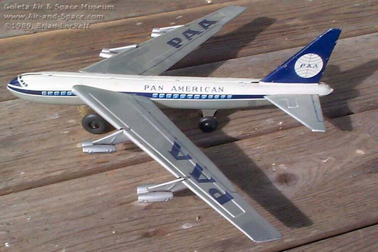 20020417 Linemar B-52 Pan Am airliner tin toy left side l.jpg