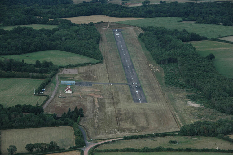 Aérodrome de Saulieu - Liernais.jpg