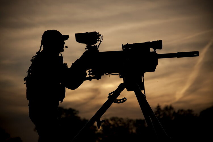 40mm_automatic_grenade_launcher_silhouette_Rheinmetall.jpg