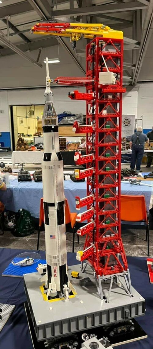 LEGO Apollo Saturn V (39 inch Model) | Secret Projects Forum