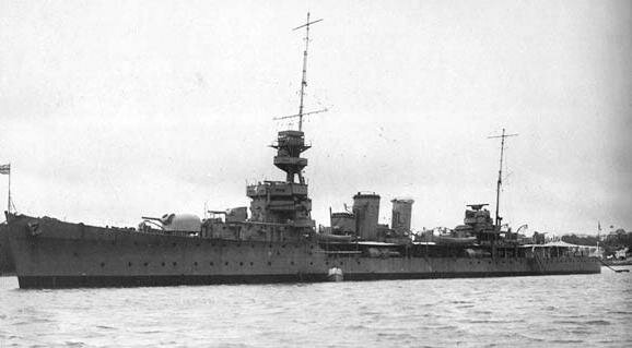 HMS_Diomede_1938.JPG
