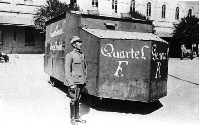 Brasil tanques improvisados Rev. 1930.jpg