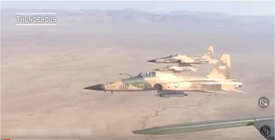 IRIAF F-5E refueling.PNG