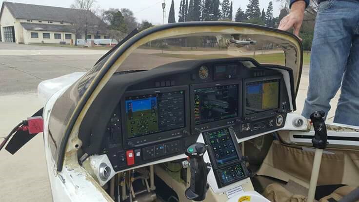 IA-100 cockpit.jpg
