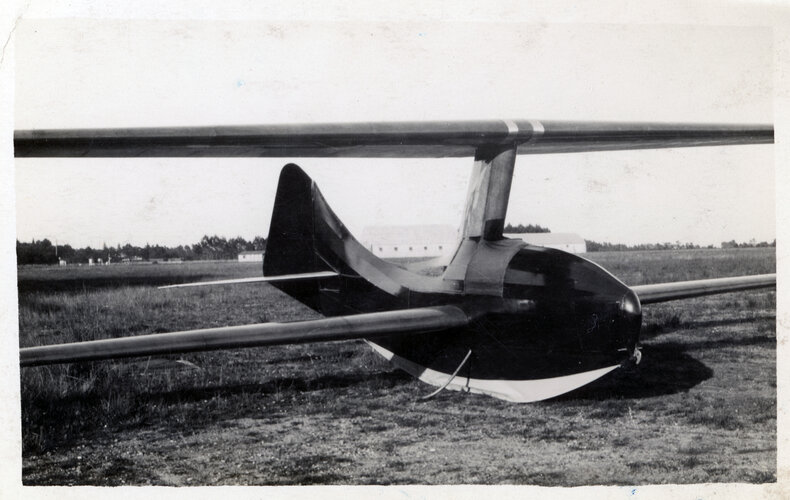 Bonnet Bordeaux Glider - 1.jpg