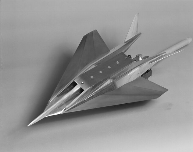Advanced Mach 5 Military Configuration_3.jpg