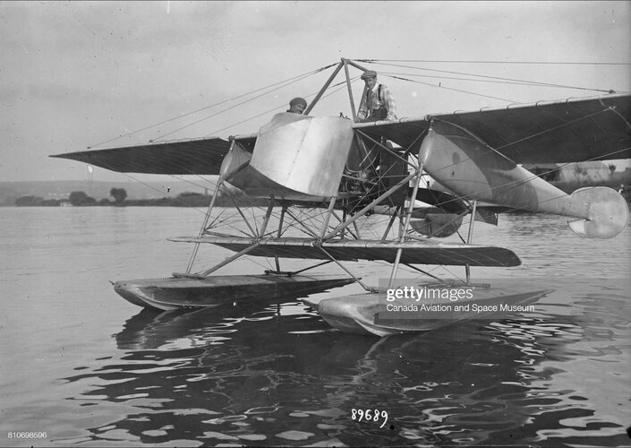 Nieuport 1913 Floatplane 02.jpg