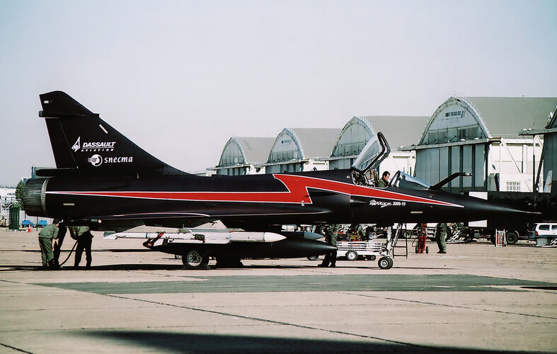 AdA Mirage 2000-10 at Le Bourget (22 October 2004).jpg