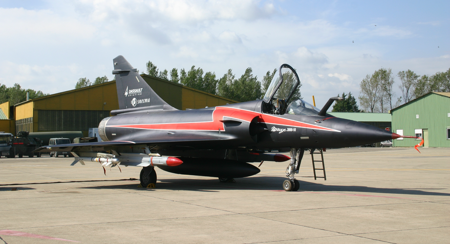 AdA Mirage 2000-10 on ground.png
