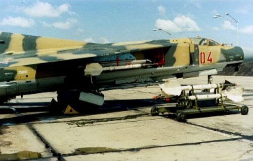 Hungarian_MiG-23_Camo_22.jpg