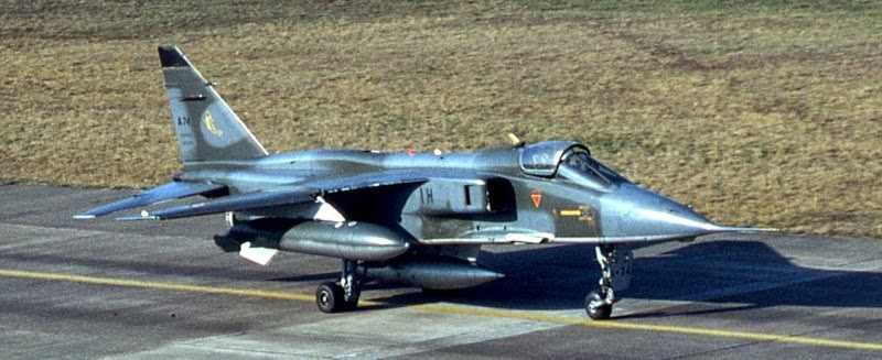 Sepecat Jaguar A 74 avec AN-52 bombe nucléaire.jpg
