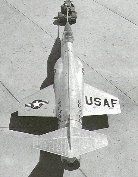 YF-104A reveiled to public with covered air inlets in April 1956 (2).jpg